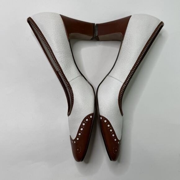 Vintage Red Cross Shoes White Brown Leather Wingtip Heels Sz 8.5 AAA RARE Pumps - Picture 9 of 12